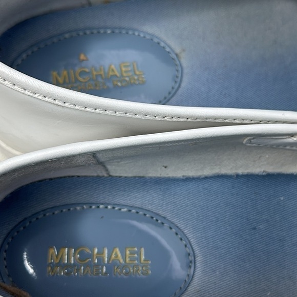 Micheal Kors Lola flower appliqué white sneaker shoes size 8 - Picture 6 of 11
